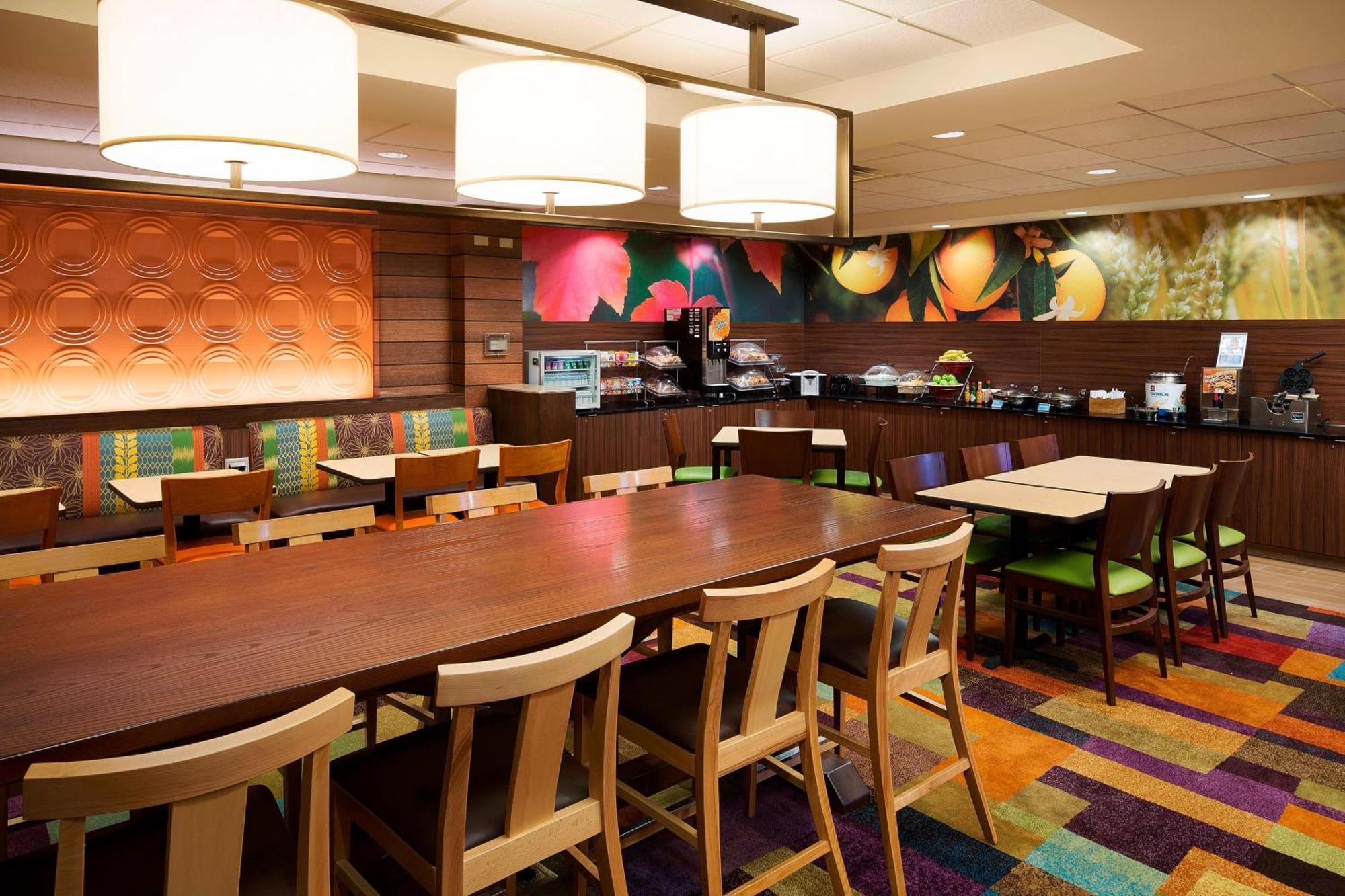 Fairfield Inn & Suites Chicago Midway Airport Bedford Park Экстерьер фото