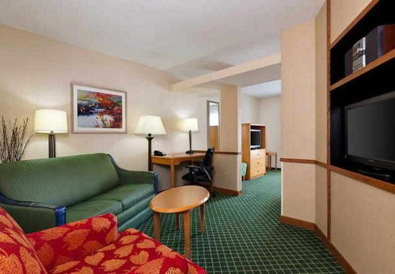 Fairfield Inn & Suites Chicago Midway Airport Bedford Park Номер фото